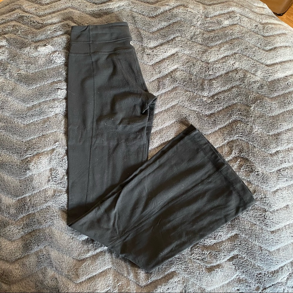Lululemon yoga pants